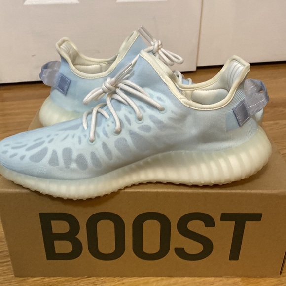 NIB Yeezy Boost 350 V2  Men’s Size 12 - Picture 6 of 6